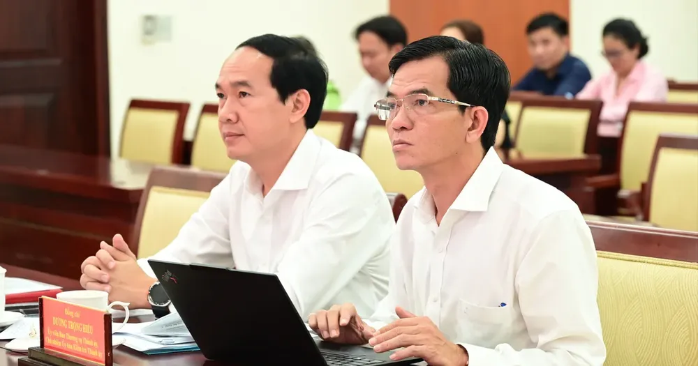 加大党检查部门数据检查和监察力度